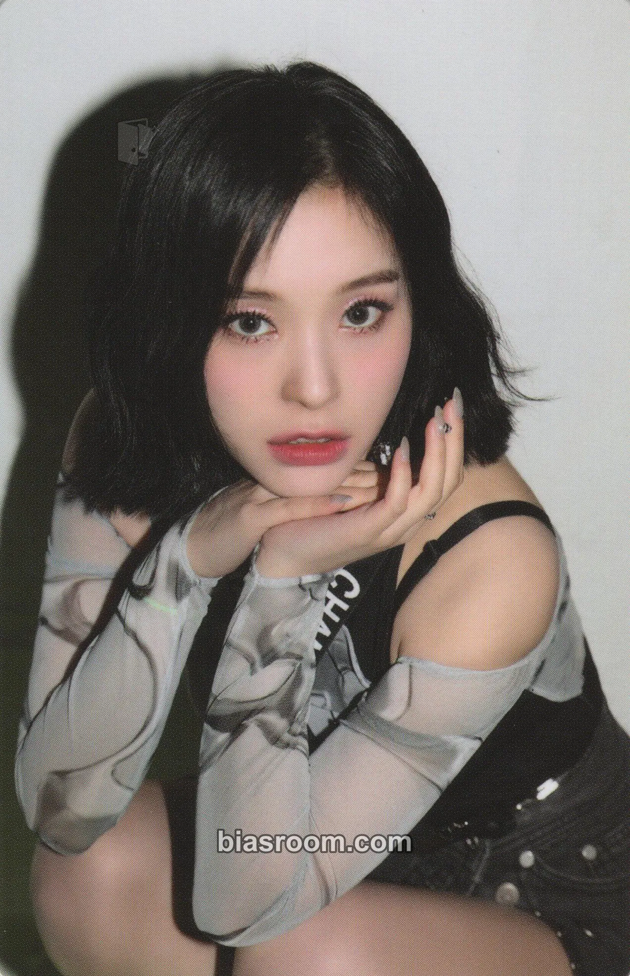 Gahyun Apocalypse : Save Us Photocard - Dreamcatcher - Dreamcatcher K-pop photocard