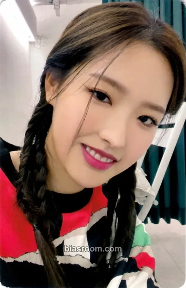 LOONA - HyeJu - HULA HOOP / StarSeed ~Kakusei~ Album B version A version japanese album album photocard standard version limited edition