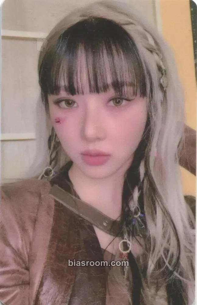 Yoohyeon Apocalypse : Save Us Photocard - Dreamcatcher - Dreamcatcher K-pop photocard