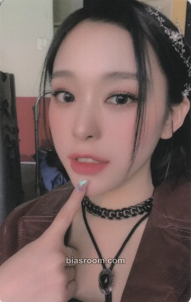 Gahyun Apocalypse : Save Us Photocard - Dreamcatcher - Dreamcatcher K-pop photocard