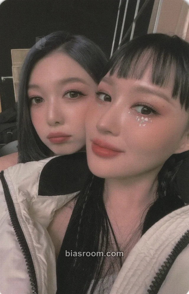 Dreamcatcher - Dami & Siyeon - Apocalypse : Save Us Album merch photocard collect book