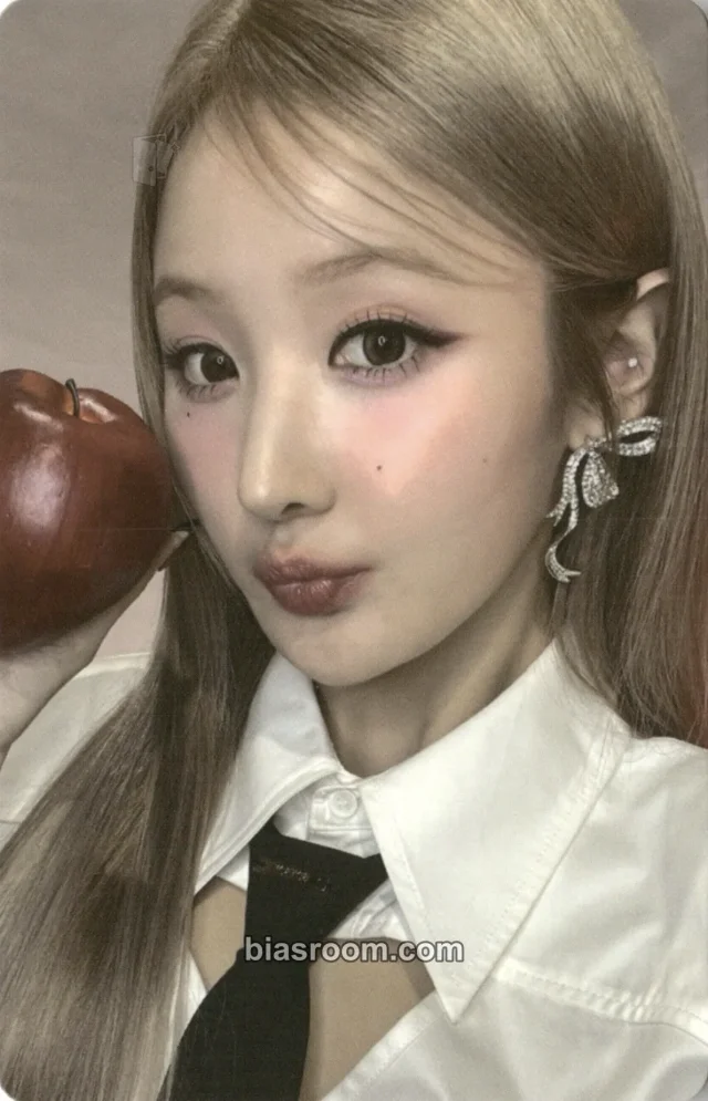 KISS OF LIFE - Belle - Midas Touch Album album photocard poca album