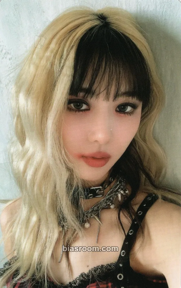 Yoohyeon Love Catcher & Love Stealer Photocard - Dreamcatcher - Dreamcatcher K-pop photocard
