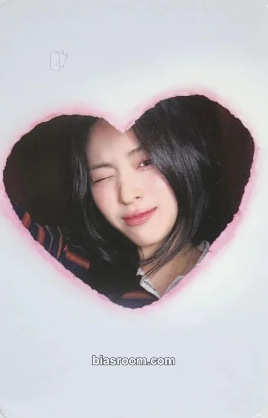 Ryujin GOLD Photocard - ITZY - ITZY K-pop photocard