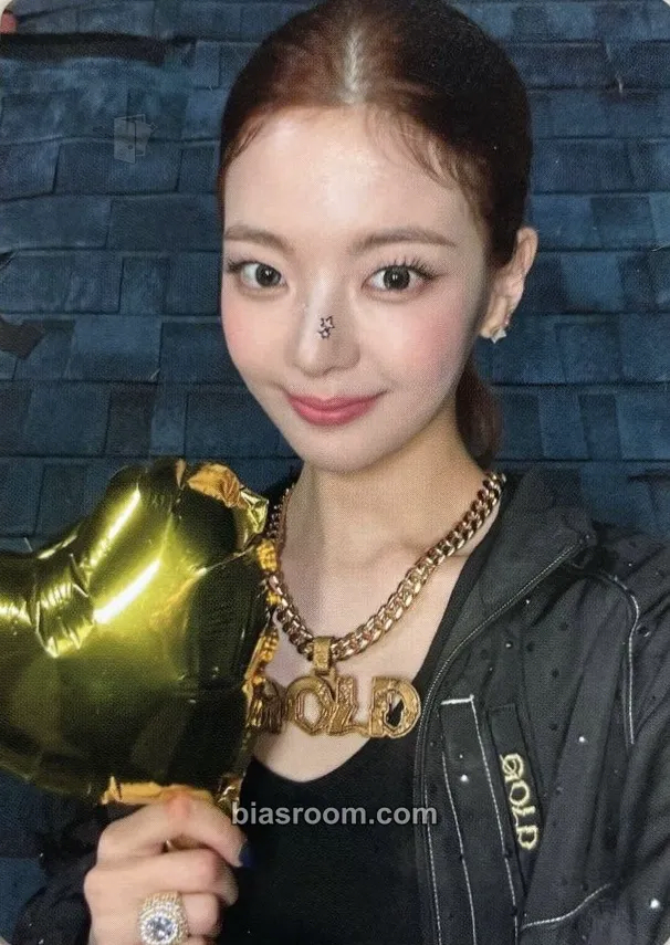 Lia GOLD Photocard - ITZY - ITZY K-pop photocard