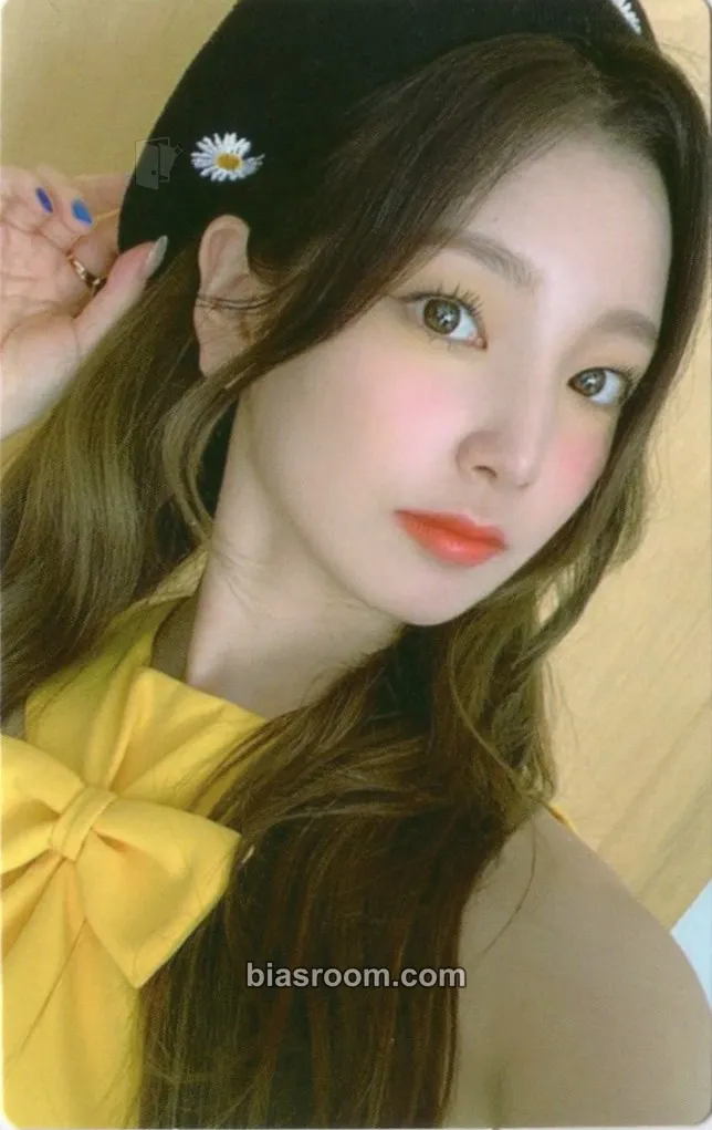 Yeonhee Blue Punch Photocard - Rocket Punch - Rocket Punch K-pop photocard