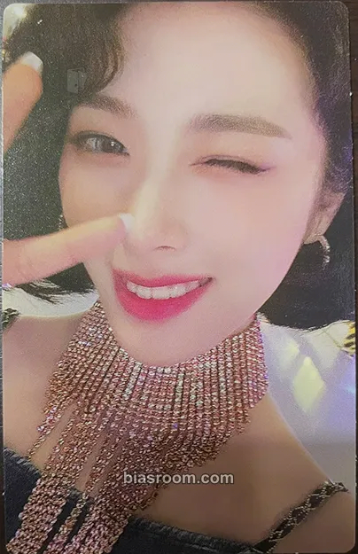 Yunkyoung Ring Ring Photocard - Rocket Punch - Rocket Punch K-pop photocard