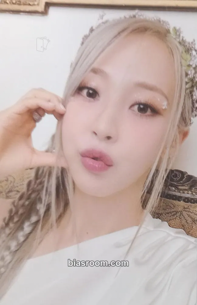 Moonbyul Starlit of Muse Photocard - MAMAMOO - MAMAMOO K-pop photocard