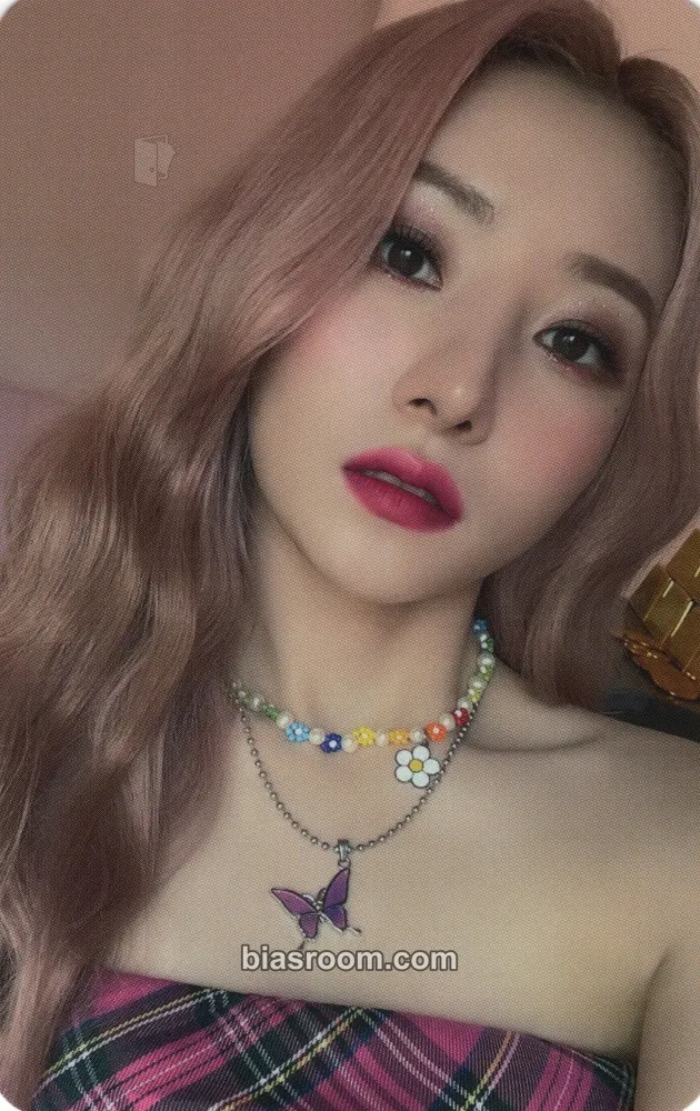 SuA Love Catcher & Love Stealer Photocard - Dreamcatcher - Dreamcatcher K-pop photocard