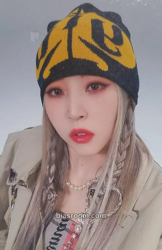 Moonbyul Starlit of Muse Photocard - MAMAMOO - MAMAMOO K-pop photocard