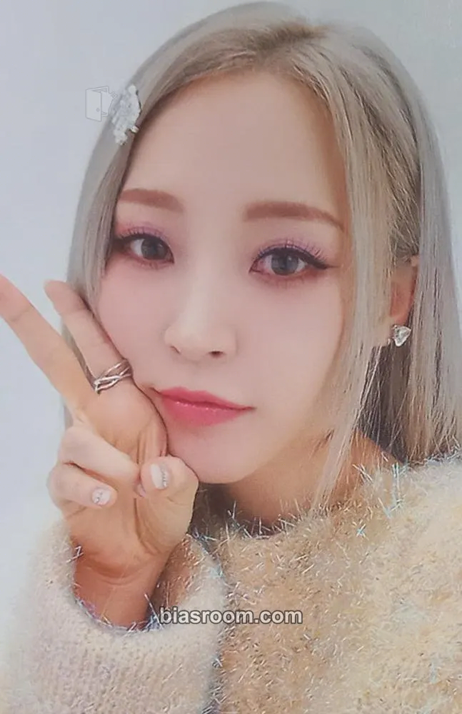Moonbyul Starlit of Muse Photocard - MAMAMOO - MAMAMOO K-pop photocard