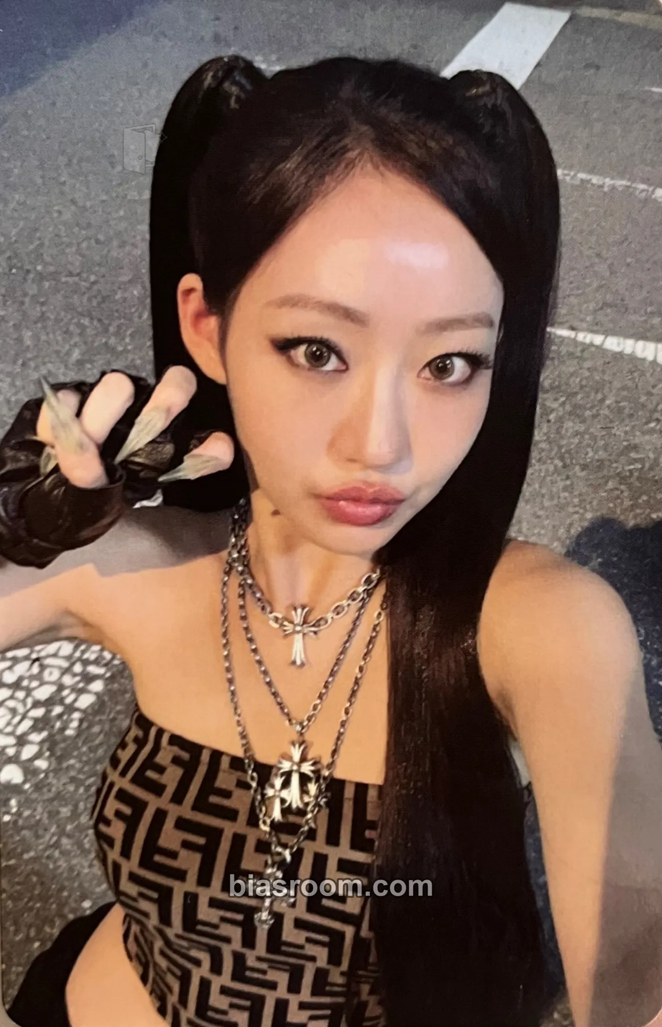 Julie Lose Yourself Photocard - KISS OF LIFE - KISS OF LIFE K-pop photocard