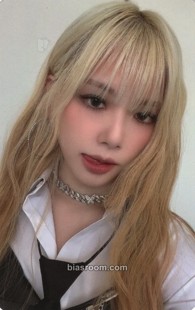 JiU Love Catcher & Love Stealer Photocard - Dreamcatcher - Dreamcatcher K-pop photocard