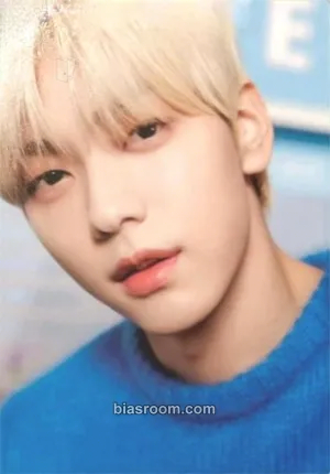 Soobin Birthday Merch Photocard - TOMORROW X TOGETHER - TOMORROW X TOGETHER K-pop photocard