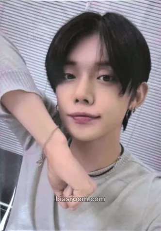 Yeonjun Birthday Merch Photocard - TOMORROW X TOGETHER - TOMORROW X TOGETHER K-pop photocard