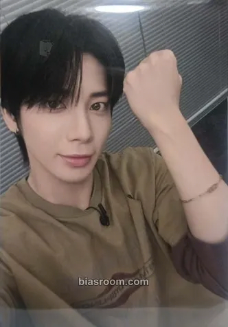 Taehyun Birthday Merch Photocard - TOMORROW X TOGETHER - TOMORROW X TOGETHER K-pop photocard