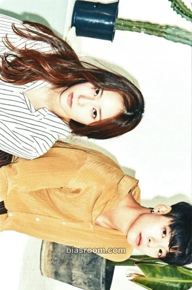 f(x) - Krystal & Amber - f(x) 2017 Season's Greetings Other season's greetings mini calendar