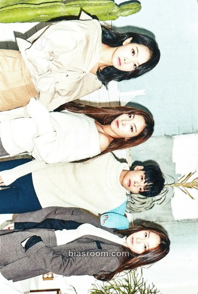 f(x) 2017 Season's Greetings Photocard - f(x) - f(x) K-pop photocard