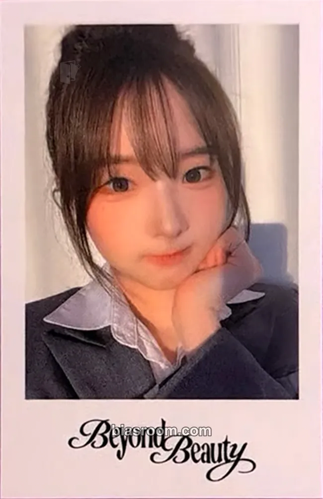 Hayeon Beyond Beauty Photocard - tripleS - tripleS K-pop photocard