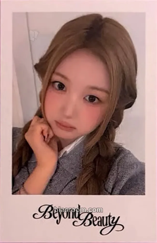Joobin Beyond Beauty Photocard - tripleS - tripleS K-pop photocard