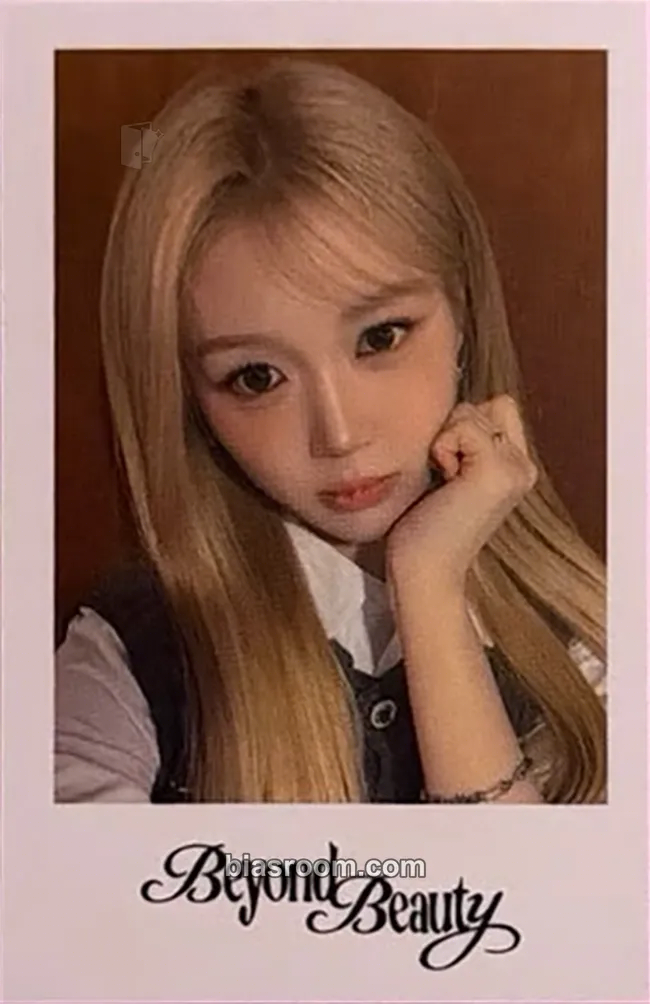 Yubin Beyond Beauty Photocard - tripleS - tripleS K-pop photocard