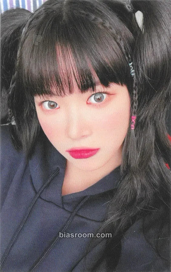 Hong Eunchae UNFORGIVEN Photocard - LE SSERAFIM - LE SSERAFIM K-pop photocard