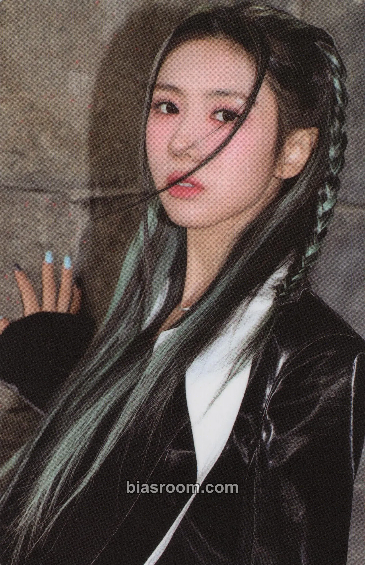 Yoohyeon Apocalypse : Follow Us Photocard - Dreamcatcher - Dreamcatcher K-pop photocard