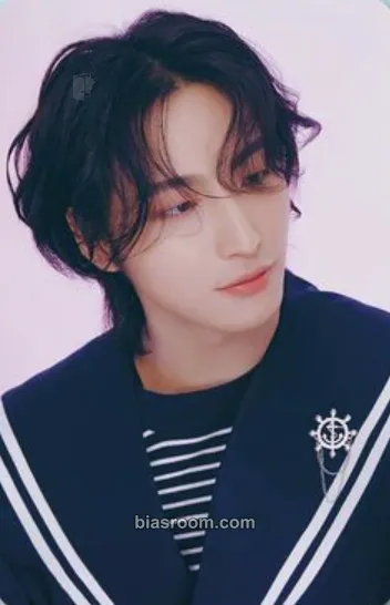 Seonghwa ANITEEZ IN ILLUSION Photocard - ATEEZ - ATEEZ K-pop photocard
