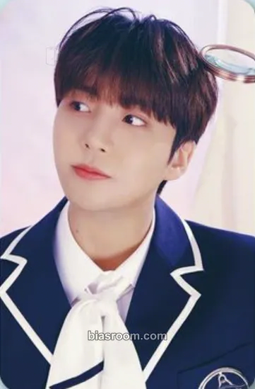 Jongho ANITEEZ IN ILLUSION Photocard - ATEEZ - ATEEZ K-pop photocard
