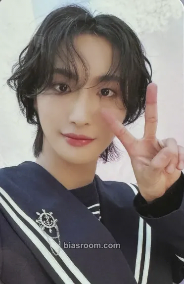 Seonghwa ANITEEZ IN ILLUSION Photocard - ATEEZ - ATEEZ K-pop photocard
