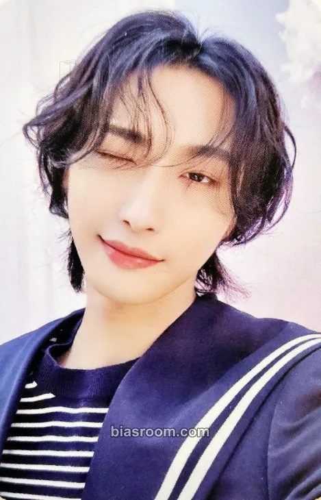 Seonghwa ANITEEZ IN ILLUSION Photocard - ATEEZ - ATEEZ K-pop photocard