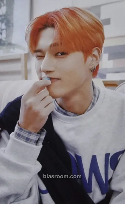 Wooyoung Atiny Room - 4th Anniversary Photocard - ATEEZ - ATEEZ K-pop photocard