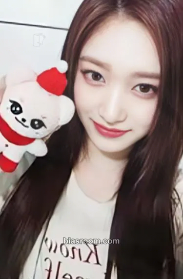 Leeseo MINIVE Christmas Edition Photocard - IVE - IVE K-pop photocard