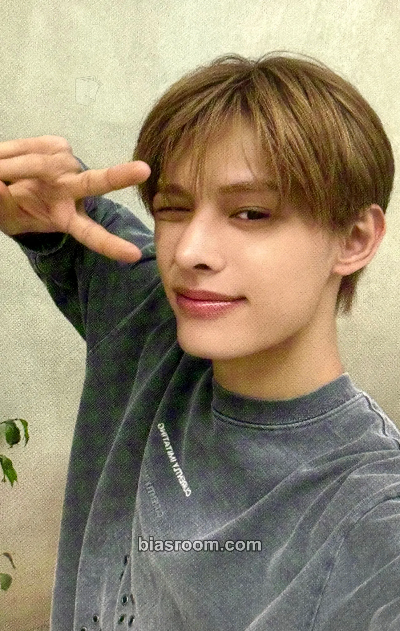 James COLOR OUTSIDE THE LINES Photocard - CORTIS - CORTIS K-pop photocard