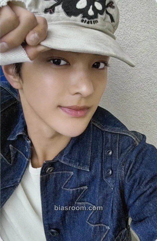 CORTIS - Keonho - COLOR OUTSIDE THE LINES  Album yetimall lucky draw round 1 pre-order benefit (pob)