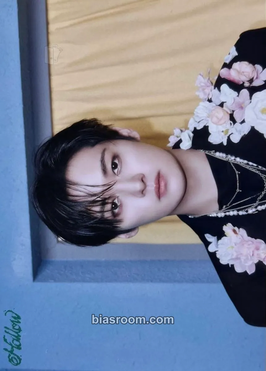 Lee Know Hollow Photocard - Stray Kids - Stray Kids K-pop photocard