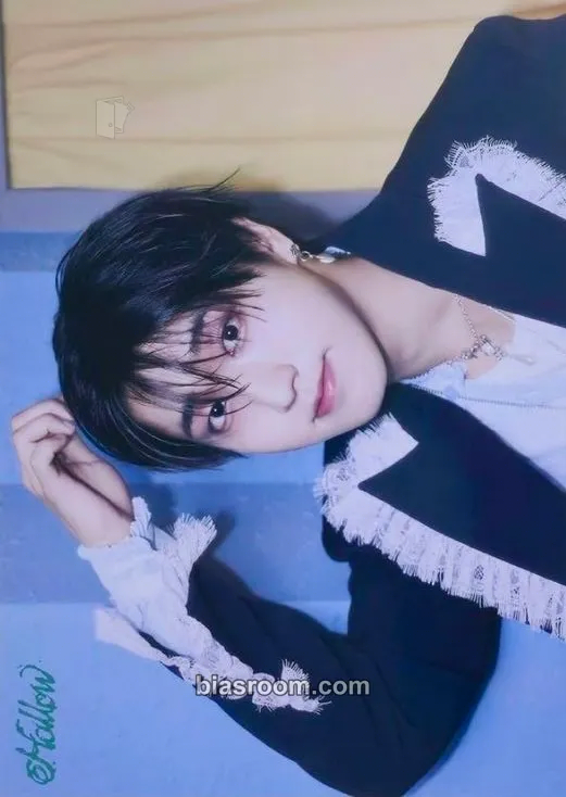 HAN Hollow Photocard - Stray Kids - Stray Kids K-pop photocard