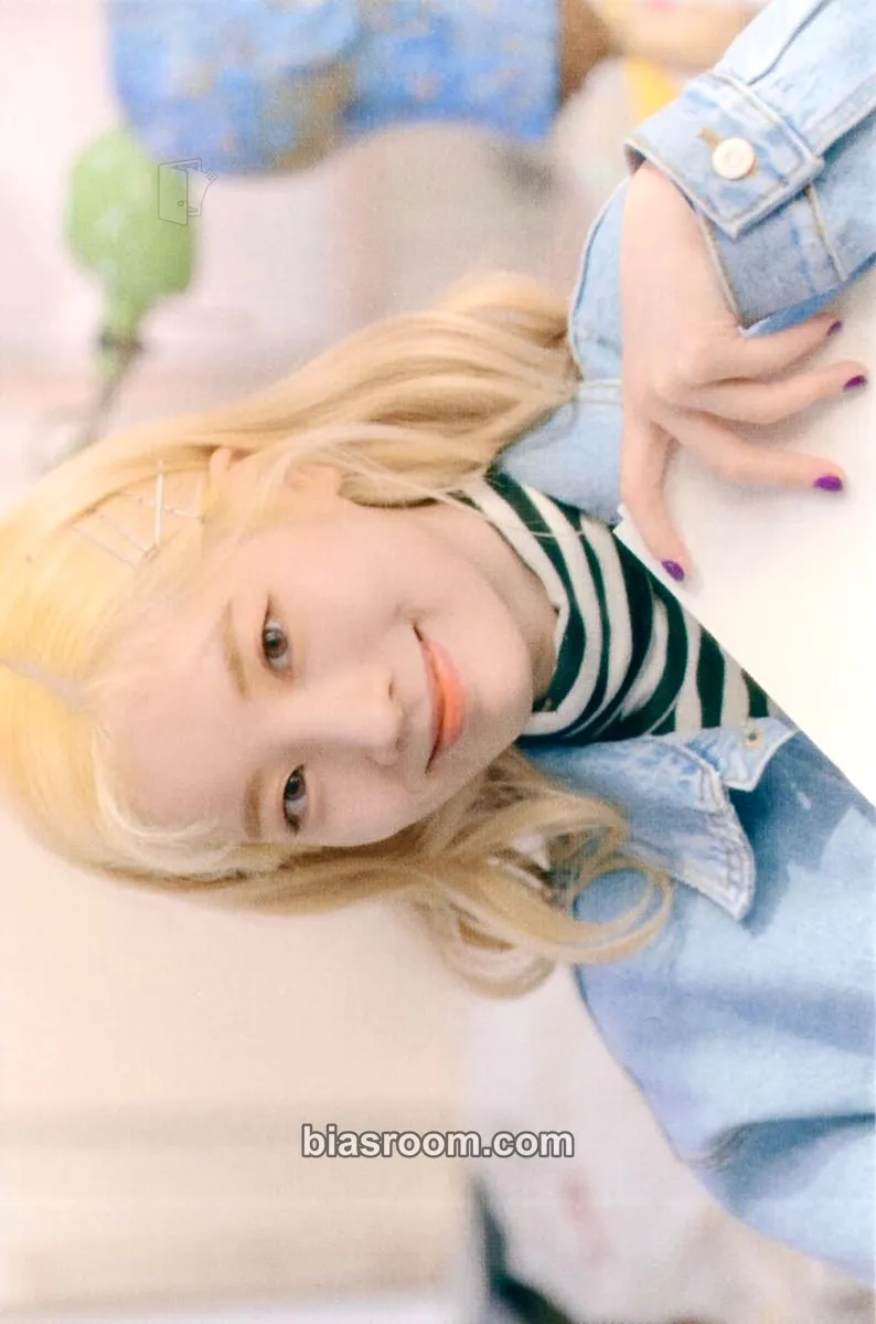 Dahyun TWICE University Photocard - TWICE - TWICE K-pop photocard