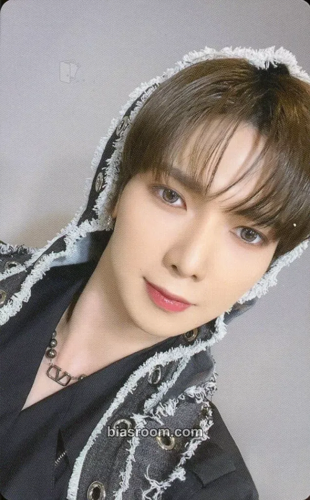 Yeosang Towards The Light : Will To Power World Tour 2024 - 2025 Photocard - ATEEZ - ATEEZ K-pop photocard