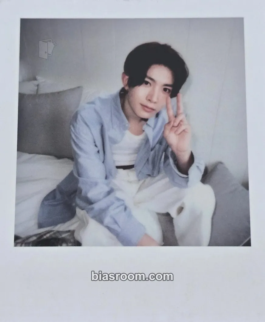 Heeseung 2025 Season's Greetings Photocard - ENHYPEN - ENHYPEN K-pop photocard