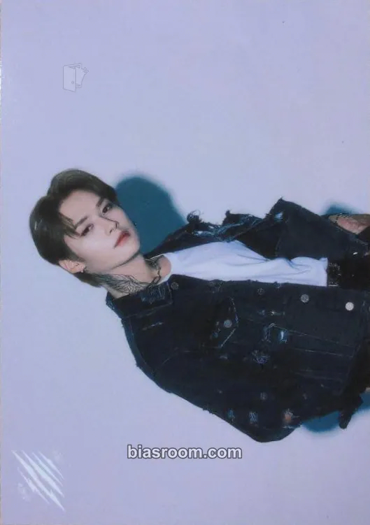 Lee Know Scars Photocard - Stray Kids - Stray Kids K-pop photocard