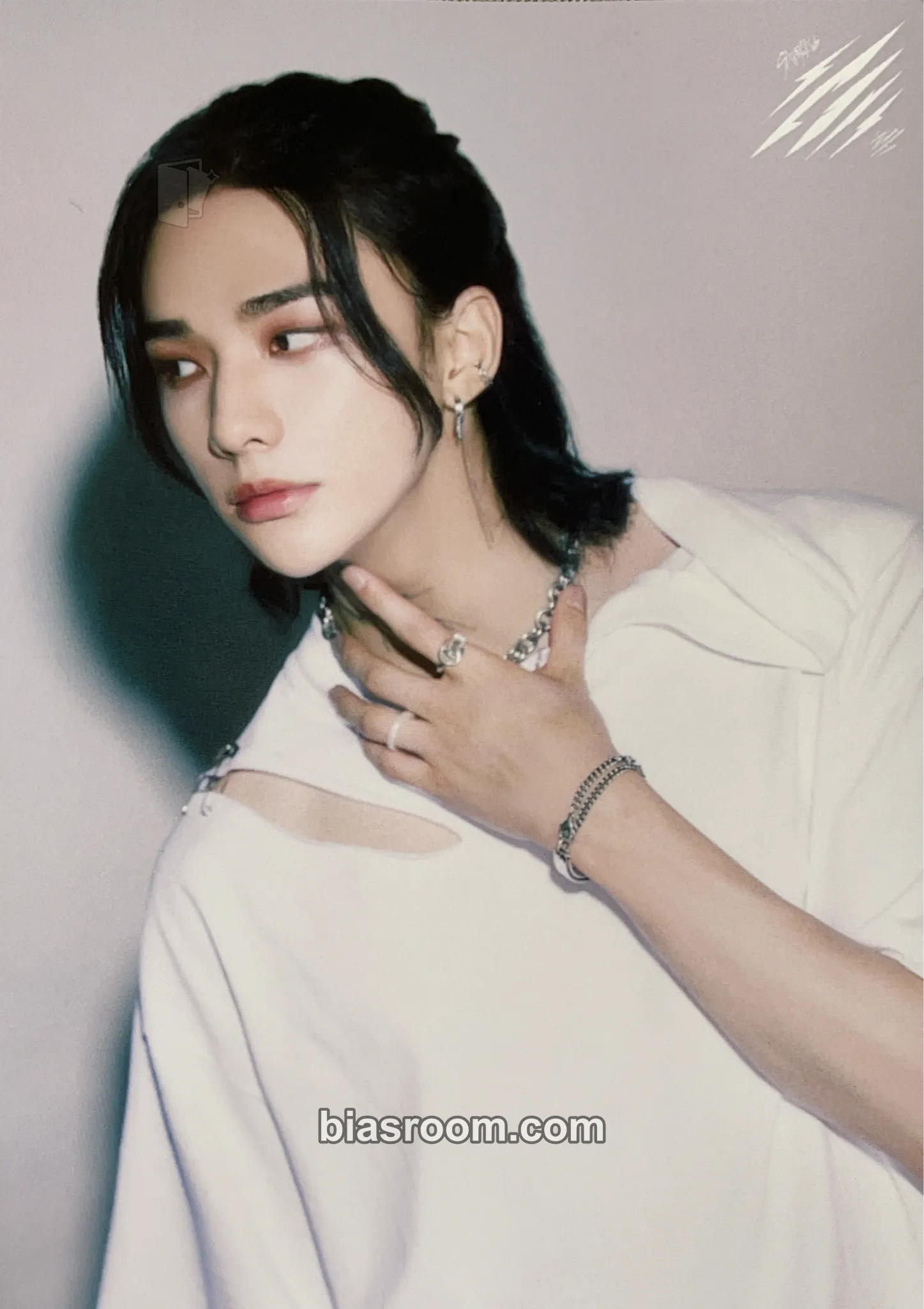 Hyunjin Scars Photocard - Stray Kids - Stray Kids K-pop photocard