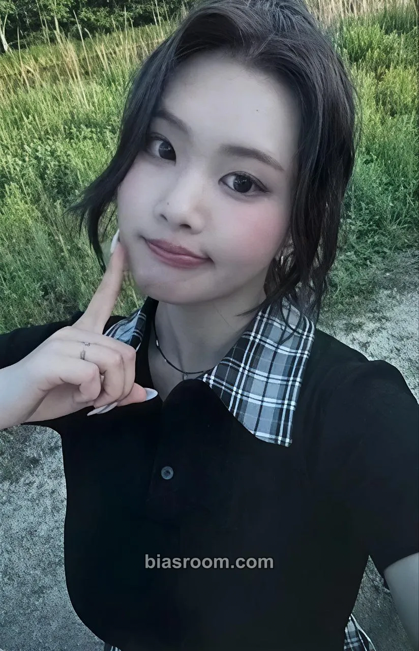 Swan I Miss My... Photocard - PURPLE KISS - PURPLE KISS K-pop photocard