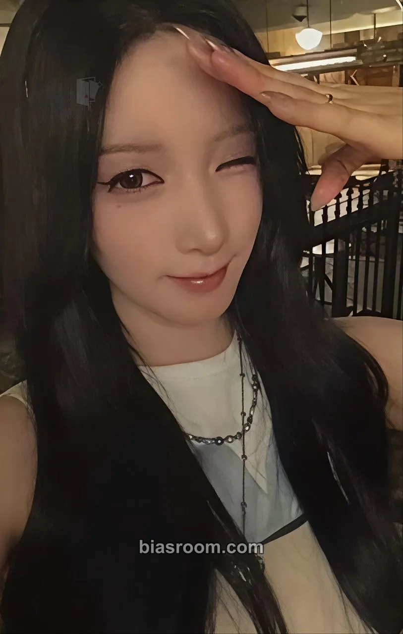 Yuki OUR NOW Photocard - PURPLE KISS - PURPLE KISS K-pop photocard