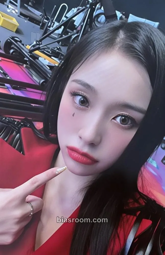 Gahyun Apocalypse : Follow Us Photocard - Dreamcatcher - Dreamcatcher K-pop photocard
