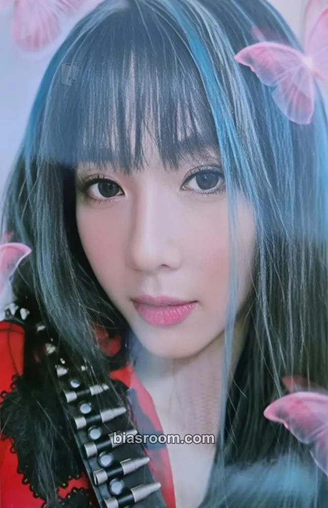 Yoohyeon Apocalypse : Follow Us Photocard - Dreamcatcher - Dreamcatcher K-pop photocard