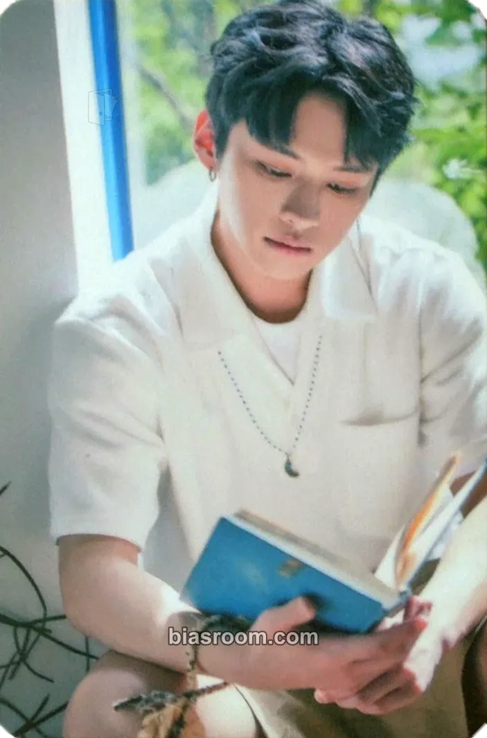 Lee Know UNVEIL TOUR ‘I am…’ Photocard - Stray Kids - Stray Kids K-pop photocard