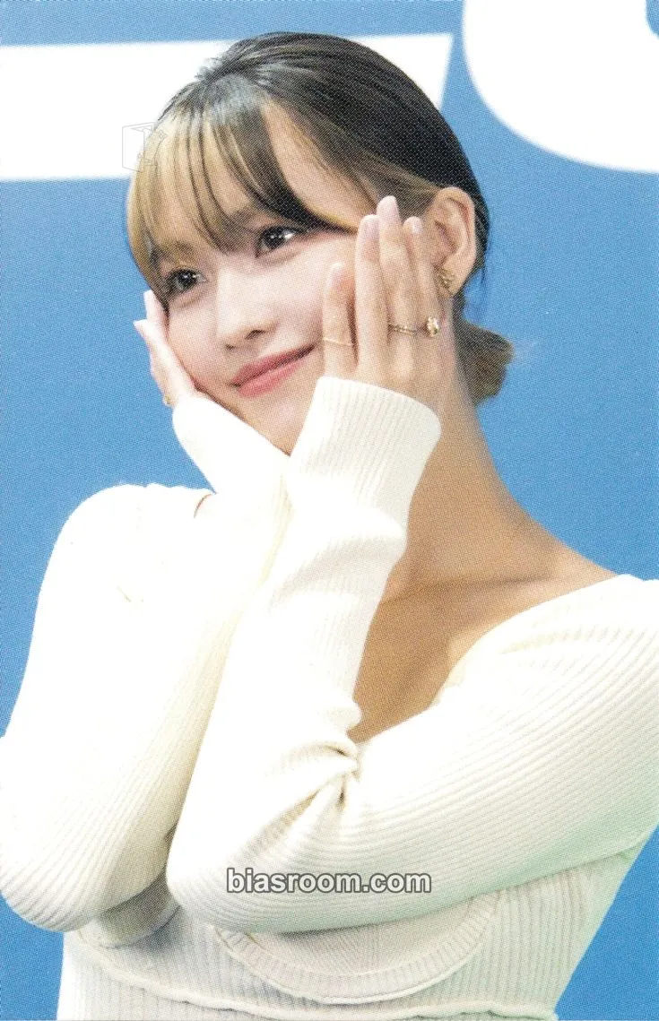 Momo TWICE DICON D'FESTA Mini Edition Photocard - TWICE - TWICE K-pop photocard
