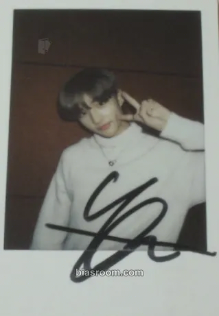 Hyunjin UNVEIL TOUR ‘I am…’ Photocard - Stray Kids - Stray Kids K-pop photocard
