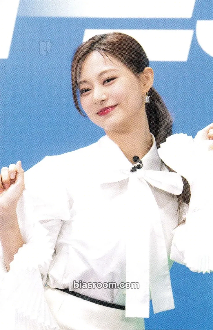 Tzuyu TWICE DICON D'FESTA Mini Edition Photocard - TWICE - TWICE K-pop photocard
